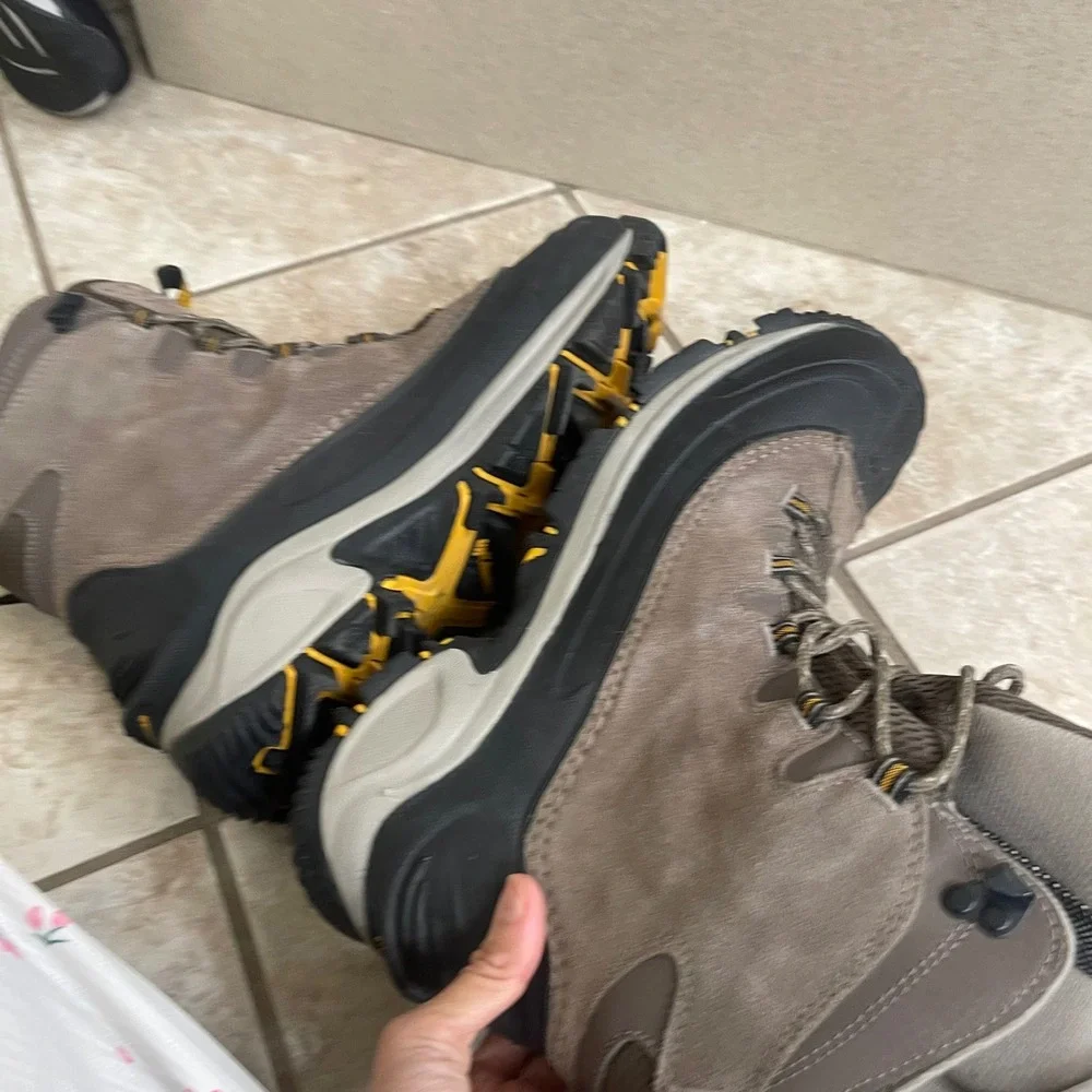Columbia Bugaboot Plus III Omni-Heat Waterproof‎ Winter Boots EUC  Mens 11.5